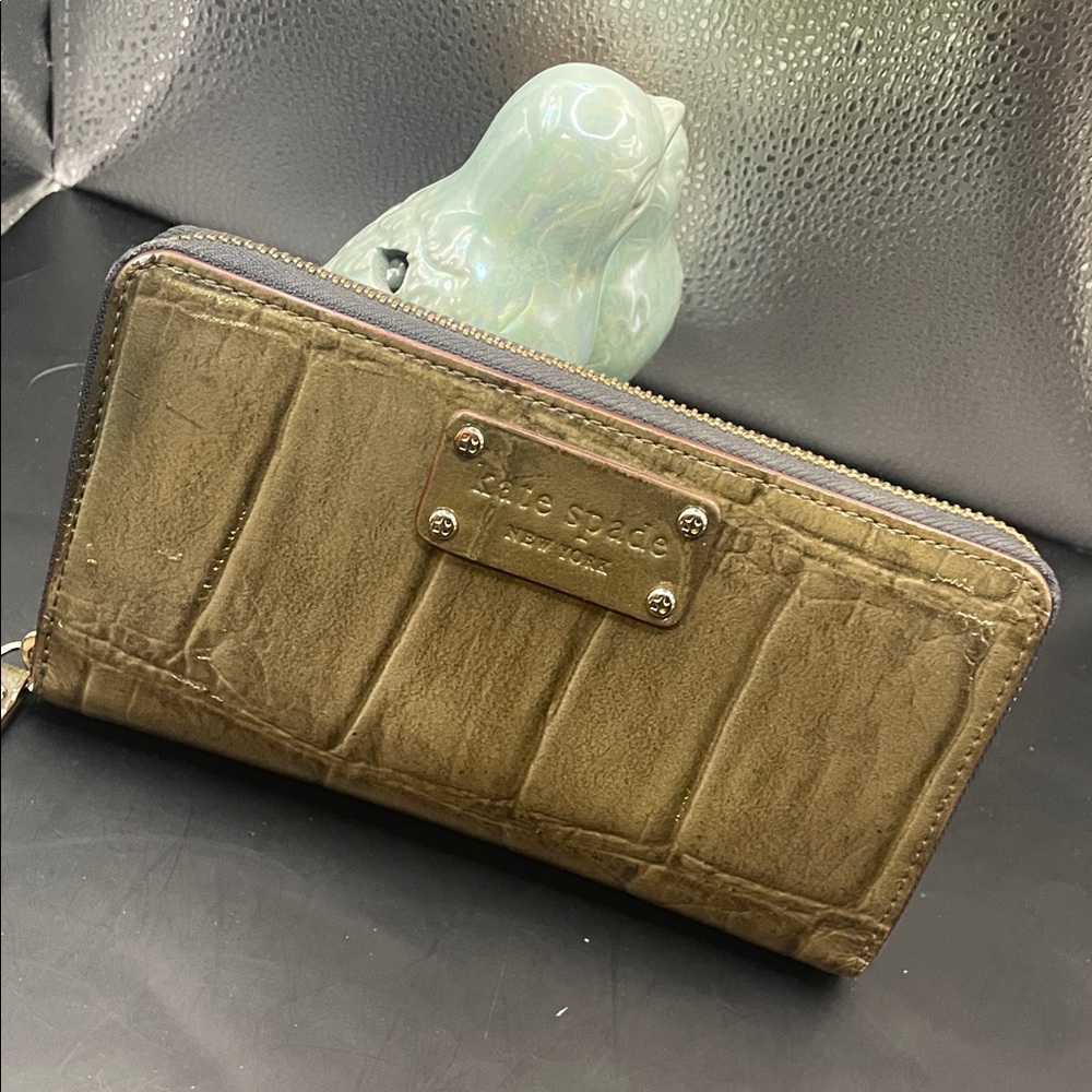 Kate Spade Moss Green Textured Wallet 000813